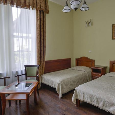 Hotel Mateo Stopnica Exterior photo
