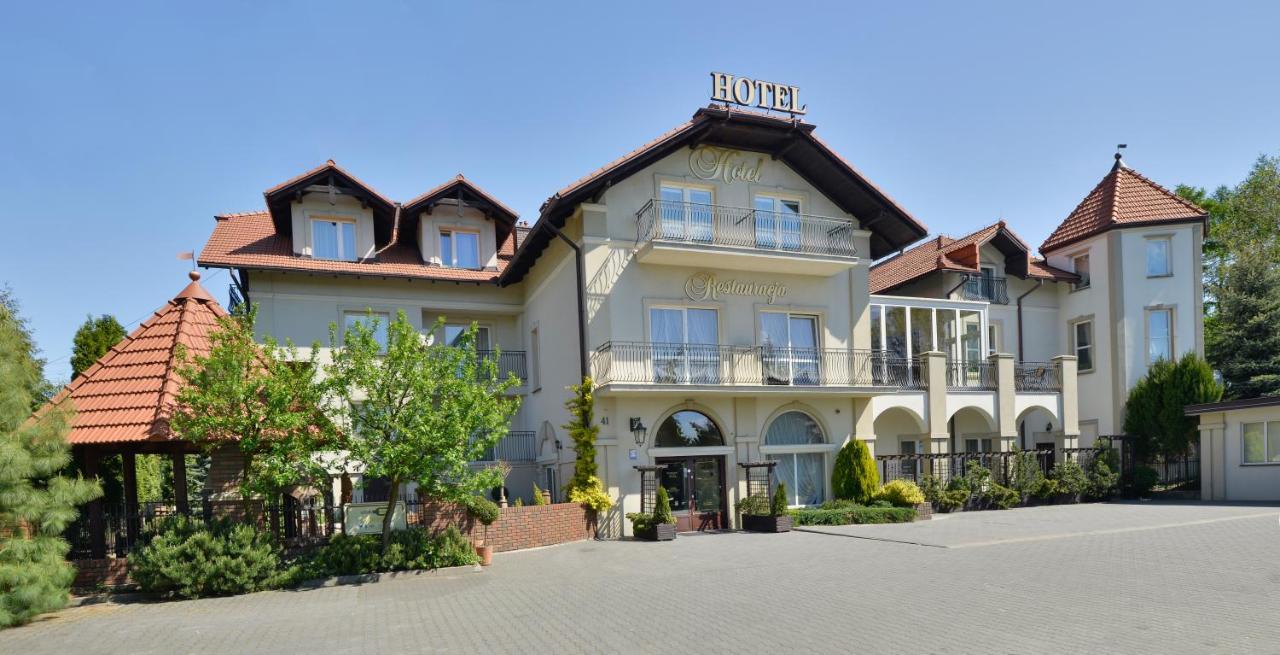 Hotel Mateo Stopnica Exterior photo