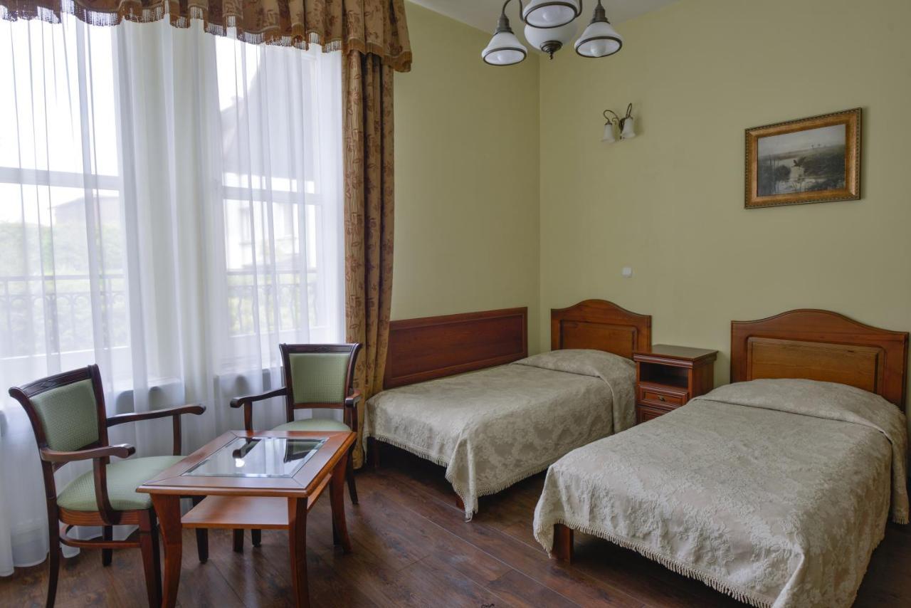 Hotel Mateo Stopnica Exterior photo